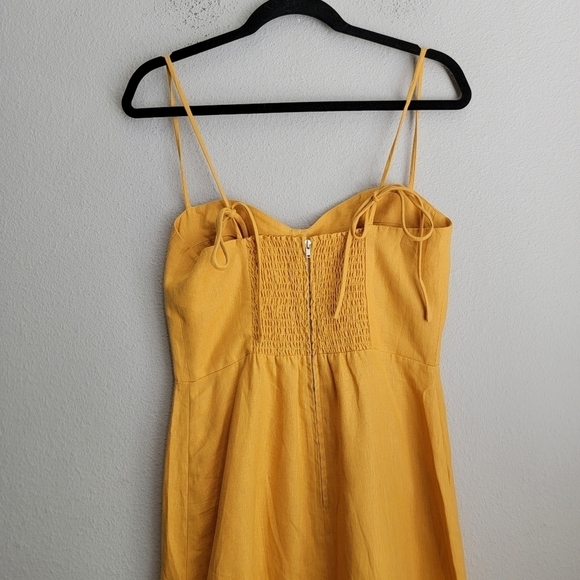 Reformation Nebraska Dress in Ochre size 8 NWT - Picture 7 of 10